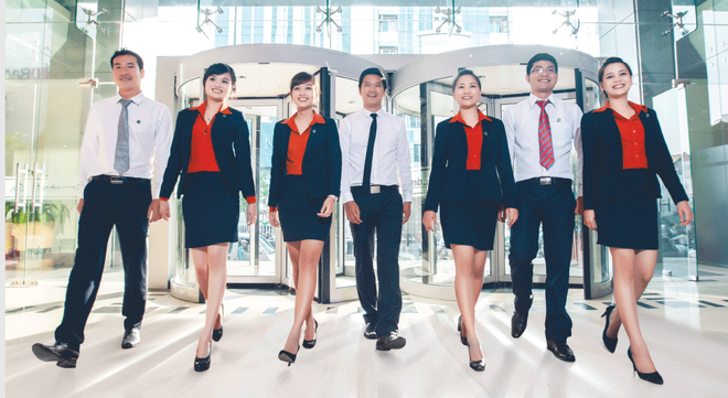 Sacombank thưởng nóng nhân viên