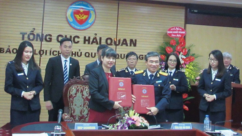 Cổ phiếu Sacombank tiếp tục bị thâu tóm